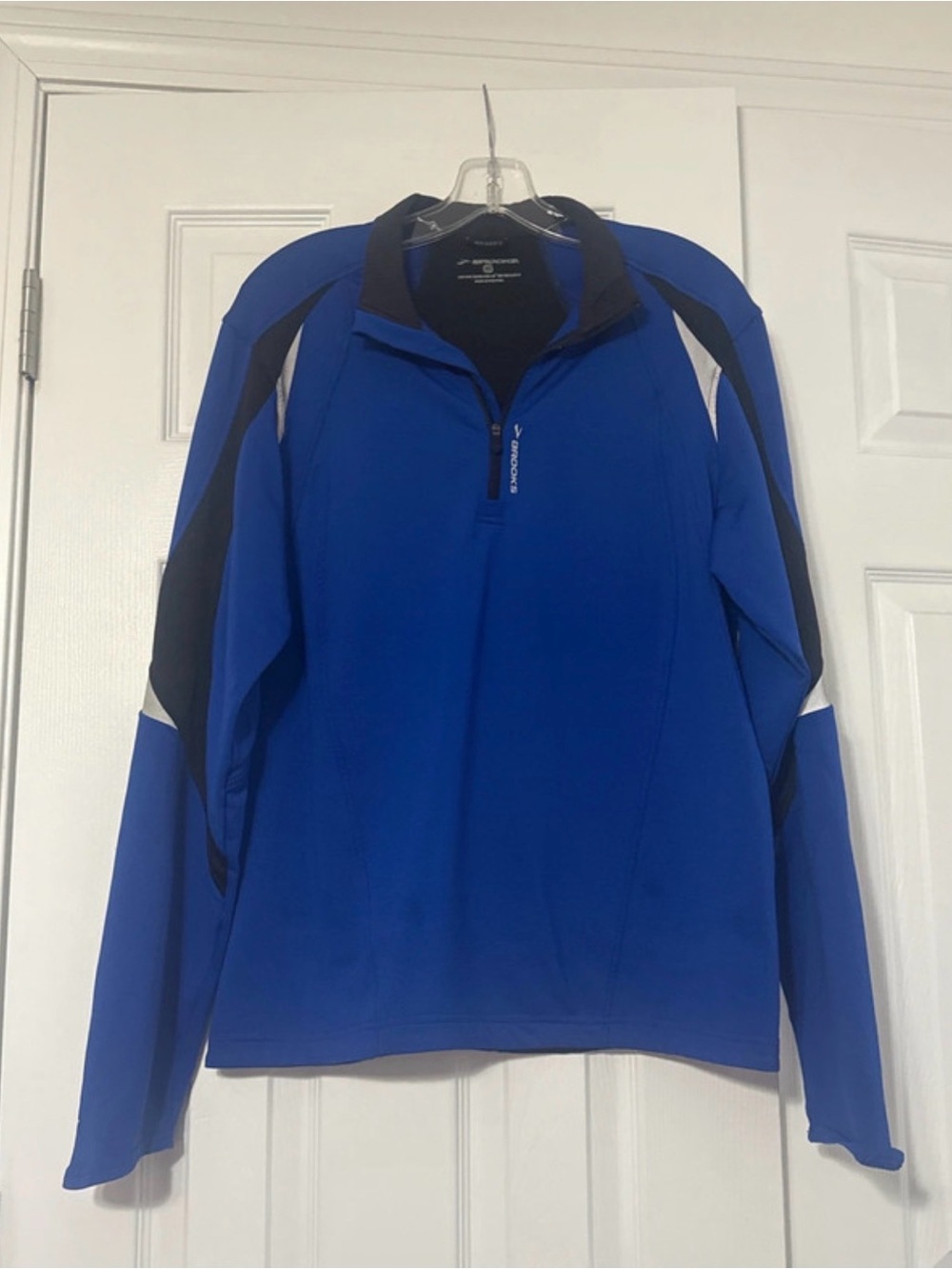 Brooks quarter-zip royal blue & black color-blocked running pullover. Size US M